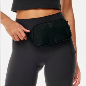 Aritzia TnA On-The-Way Mini Bag in Black